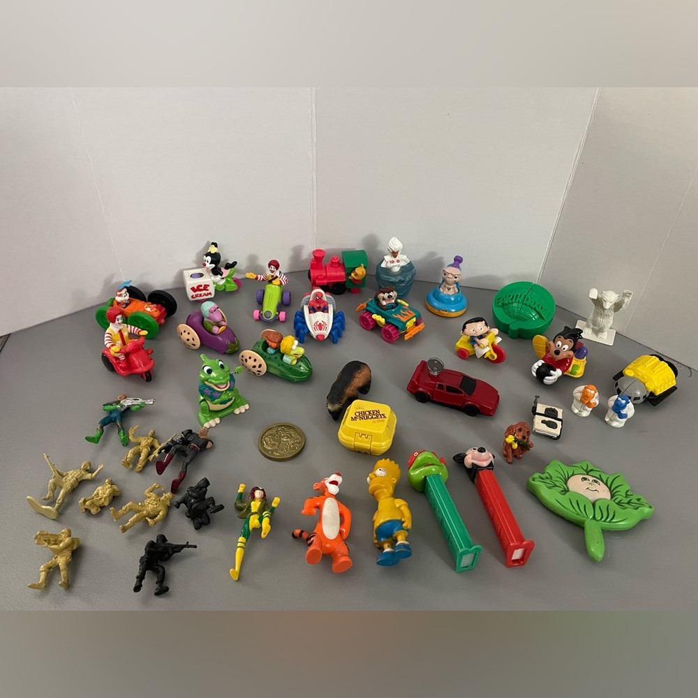 Vintage 90s Toy lot Fast food promos & more